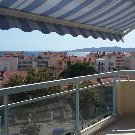 شقة 2pieces Vue Grande Terrasse *